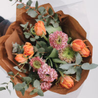 Buchet cu lalele și ranunculus