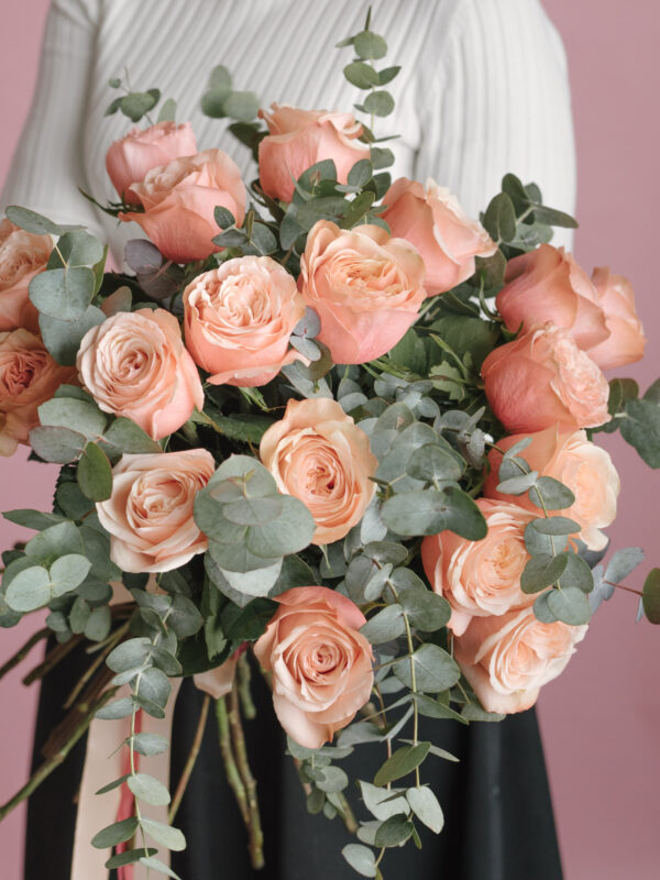 Buchet cu trandafiri roz Coraille