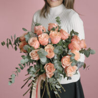 Buchet cu trandafiri roz Coraille