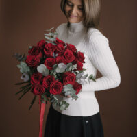 Buchet cu trandafiri roșii L’Atelier des Fleurs