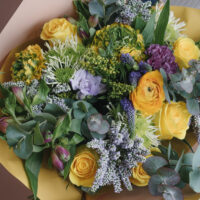 Buchet de flori „Sunt cu gândul la tine”