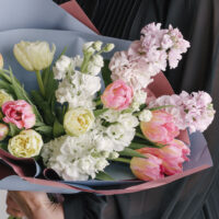 Buchet Sauvage cu lalele și matthiola