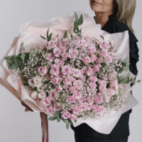 Buchet uriaș cu mini trandafiri roz