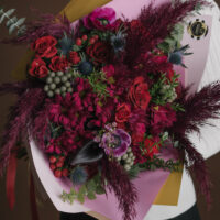 Buchet-de-flori-in-culori-intense